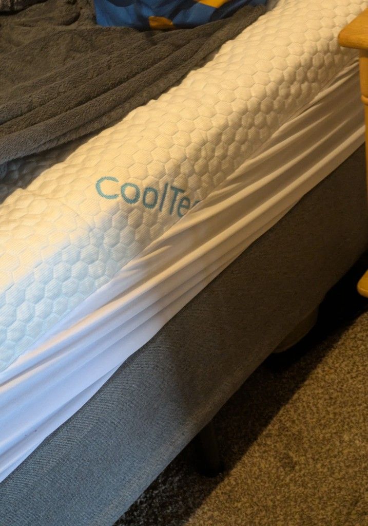 Free Full Size Bed With Base