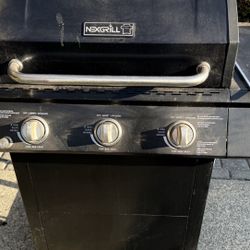 Nexgrill 4-Burner Propane BBQ Grill (Model (contact info removed)F)