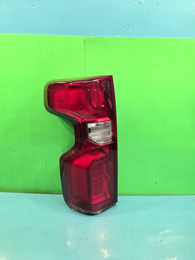 Taillight Silverado 2019 2020 2021 2022 2023 2024 2025 OEM