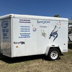 Enclosed cargo trailer