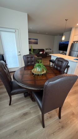 Dark Solid Wood Ashley Table w/ 4 Chairs