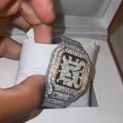 Cartier bust down