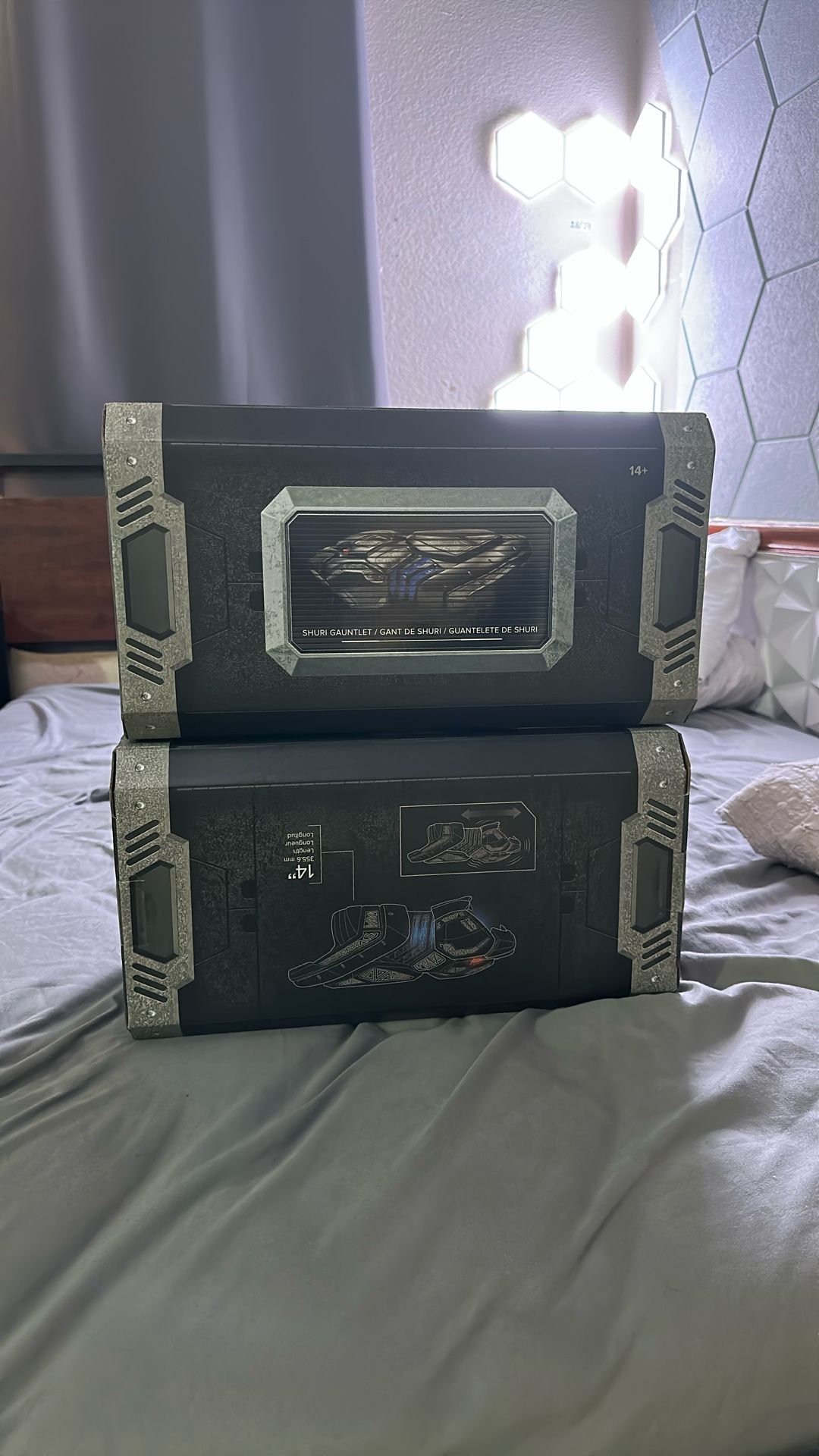 Disney Park Marvel Shuri Gauntlet