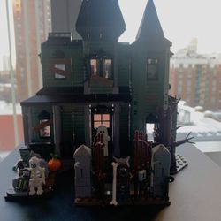 Lego 3-in-1 Haunted Mansion (complete)
