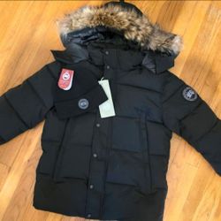Canada goose wit hat (men size small)