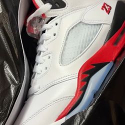 Jordan Fire Red 5s Deadstock
