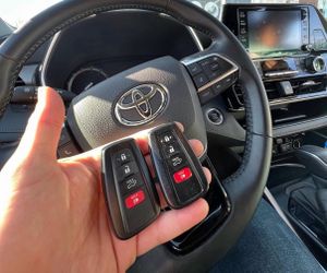 Toyota key fob replacement Toyota key car key