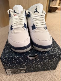 Jordan 4 Midnight Navy (Size 9.5)