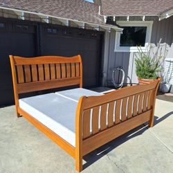 Cal King Size Bed 