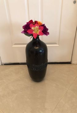 Black decorative vase