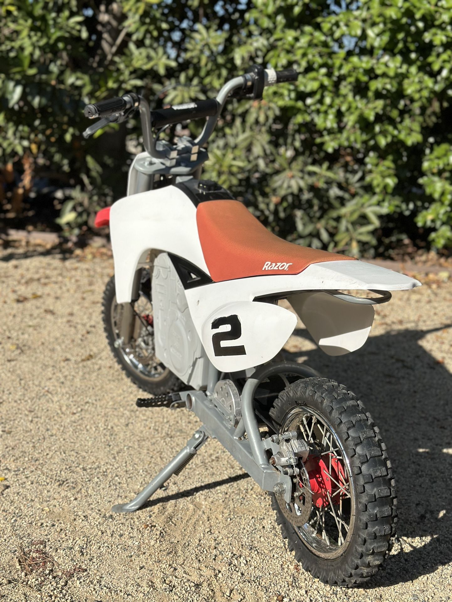 Razor Dirt Rocket SX500 McGrath Electric Powered Ride on Dirt Bike for