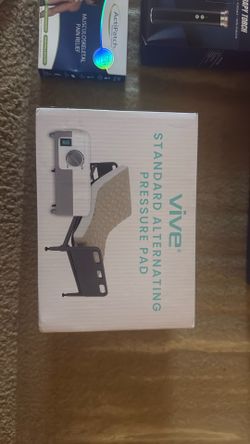 Alternating pressure heating pad