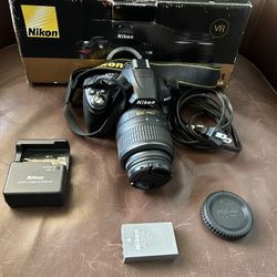 Nikon D3000 Digital Camera DX AF-S NIKKOR 18-55mm 1:3.5-5.6 from Japan