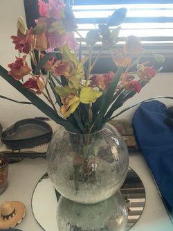 Cracked Glass Centerpiece Bowl With flowers 