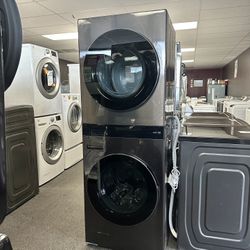 LG Mega WashTower - Gas