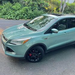 2013 Ford Escape • SEL Sport Utility 4D