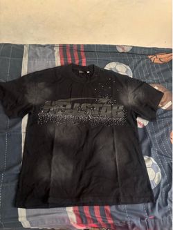 He’ll star black and gray size large