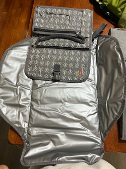 Portable changing pad