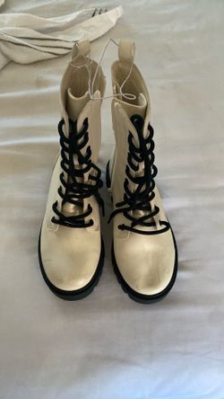 Girl boots