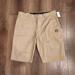 NWT Volcom Shorts Mens 34 Modern Stretch Chino Pockets Casual Walking Khaki Tan