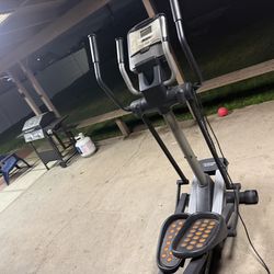 Cross trainer Elliptical