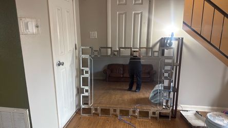 Large wall mirrored mirror