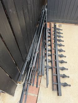 Metal gate bars