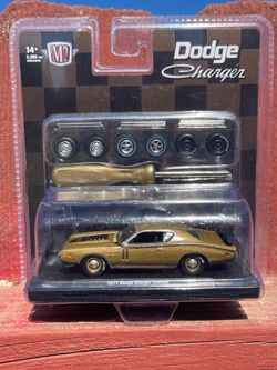 M2 Machines Auto-Wheels 1971 Dodge Charger Custom