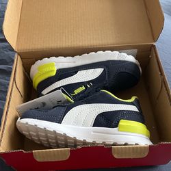 Kids Size 7 Puma Graviton Sneakers 