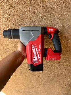 Milwaukee M18 FUEL 18V Lithium-Ion Brushless Cordless SDS-Plus 1-1/8 in. Rotary Hammer Drill