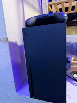 XBox Series X & 6 Games