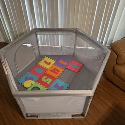 Playpen With Flooring