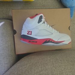 Jordan 5 Fire Red