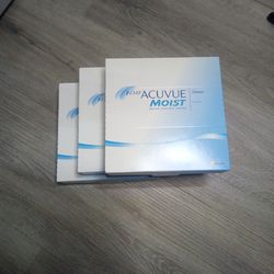 1 Day Acuvue Moist Contact Lenses 