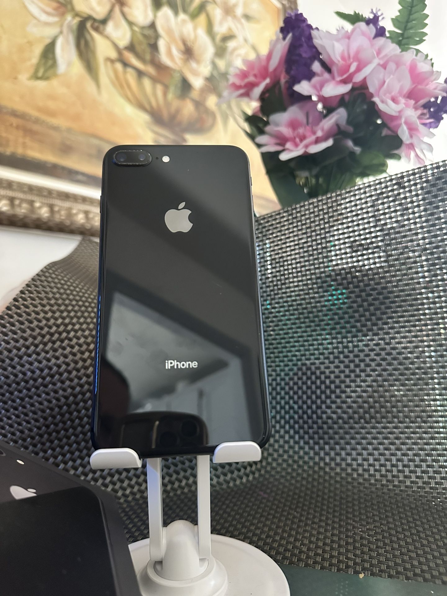 iPhone 8 Plus black 64 GB