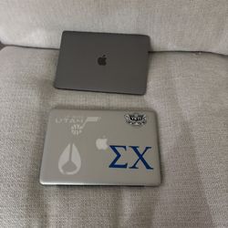 2 MacBooks
