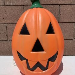 21” jack o lantern blow mold Works Some Sun Fading