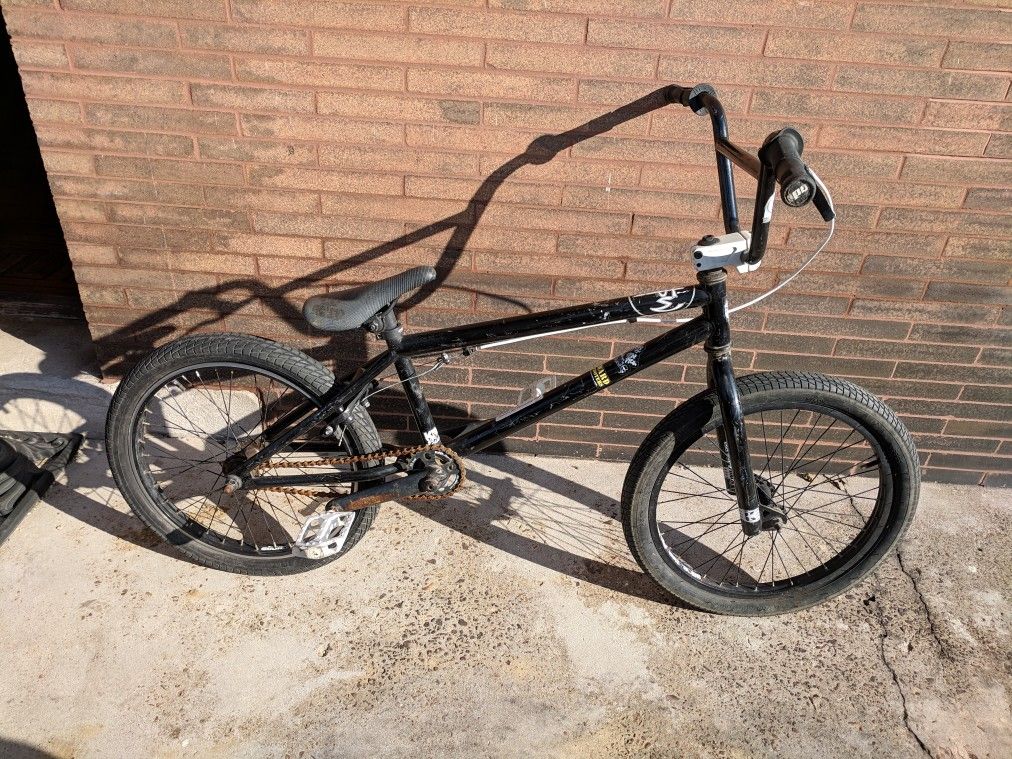 Kink Bike Co. BMX BIKE