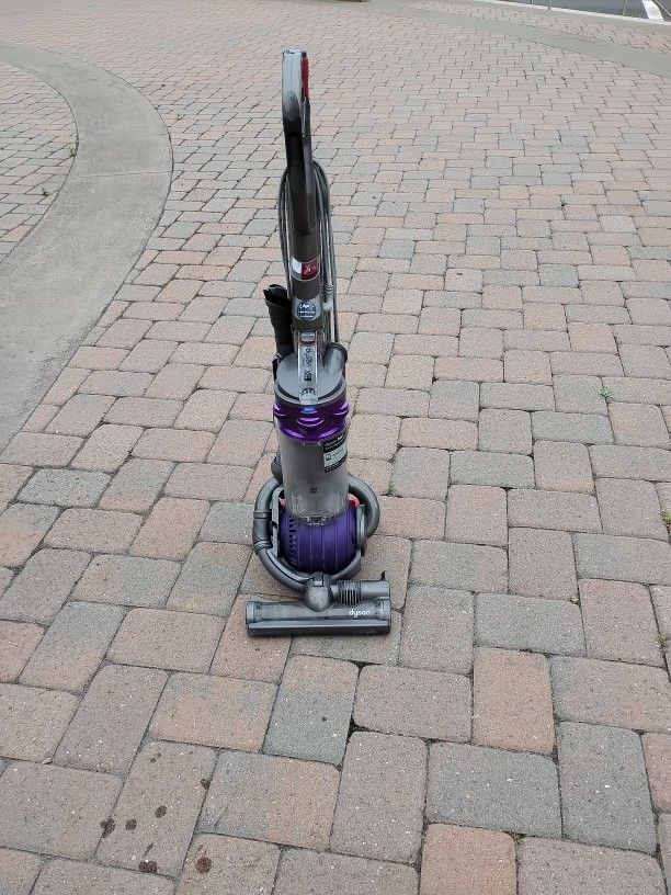 Dyson DC25 Animal Vacuum. (Like New)