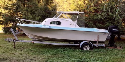 Vintage Glas Ply Boat 1968 19ft Cuddy Hardtop