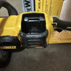 DEWALT 60V MAX 16in. Brushless Cordless Battery Powered Chainsaw Kit tool only 