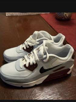 Nike Air max 90 youth 5.5 $70  NO BOX!!!!