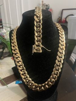 New  14 K gold plated Cuban Link set necklace and bracelet 20 MM