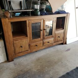 Very Nice T.v Stan  Cavinet...lm  In Eagle Rock Zip 90041Y 