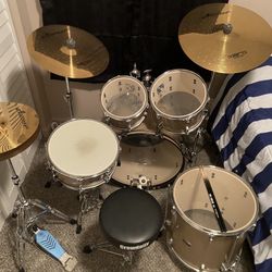 Yamaha Drum Set