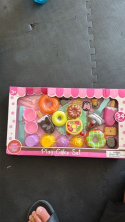 34 Piece Play Cake Set (New)