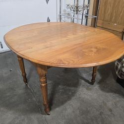 1800's Drop Leaf Gate Leg Table