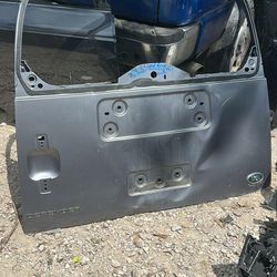 2020-2022 Land Rover Defender Trunk Lid Tail Gate Lift Gate L8B2-400A18-A OEM