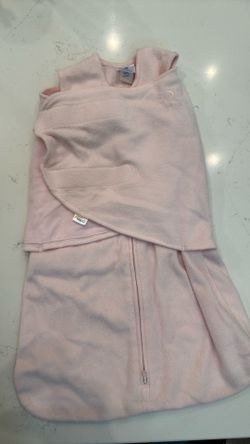 Halo swaddle size small 3 to 6 months