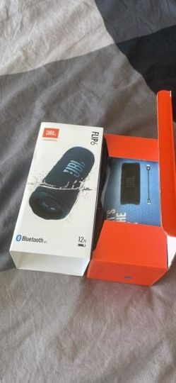 Selling Jbl Flip 6 Speaker